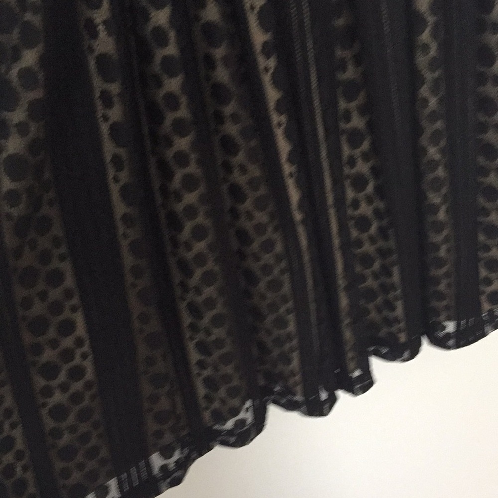Everleigh lace-overlay polka dot dress - Picture 4 of 6